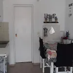 Tasos דירה אצ'ארבי